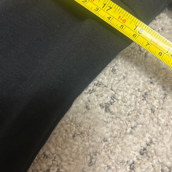 Boden Sz. 10r “Lavina Point” black dress with slight puff sleeves in EXC cond - Picture 11 of 16